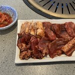 慶蝶 - 4月より土日月のみ焼肉ランチが始まったので来店 ¥1600
