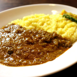 【お得なランチ】ネパール人が作る本場の《本格ネパールカレー》