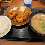 かつや - 料理写真:とん汁定食（から揚げ）