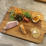 洋食&バル グローナヴェ - ハッピーアワーのアテ