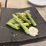洋食&バル グローナヴェ - 生アスパラ（さぬきのめざめ）