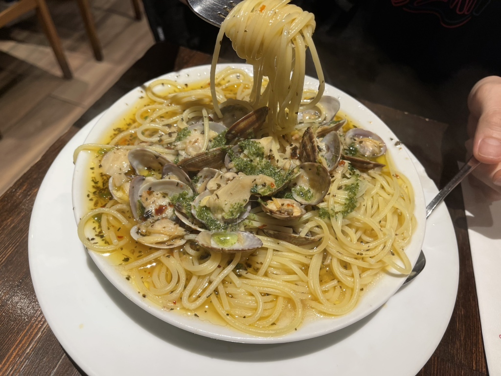ivo ホームズ パスタ 新宿 店