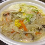 LAWSON - 料理写真: 野菜ちゃんぽん