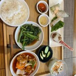 Asian table LOTUS - 料理写真: