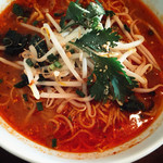 マラッカバー - ヤリイカのトムヤムヌードル