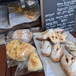 パンとワインの店 ぱんびーの - 