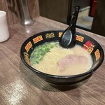 一蘭 - 料理写真:券売機では買わず、カウンターで店員さんに声掛けします