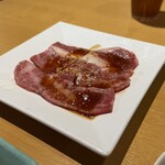 焼肉きんぐ - 料理写真:黒毛和牛カルビ!