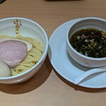 らぁ麺 はやし田 - 料理写真: