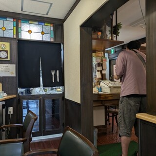 ようしょく 源の屋_2