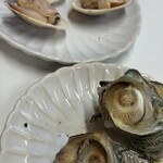 食事処 太平洋 - はまぐりとサザエの浜焼き