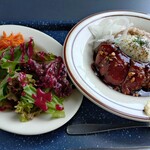 八木商店wine&coffee - ランチに食べたローストビーフ＆ポークのセット