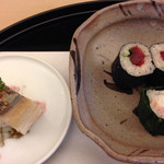やま中・本店　鮨と日本料理　 - 鉄火巻、サラダ巻？、サービスのバッテラ。