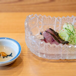 柚木元 - 2026.8 南木曽産養殖ナマズ焼き霜 梅肉入りの煎り酒 本わさび