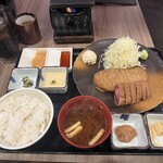 牛かつもと村 - 牛カツ