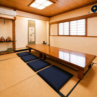 ご利用人数に合わせて使える完全個室。