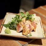 居酒屋 猿猴橋 - 初号機のワガママでオーダー！！鶏わさタタキ♫綺麗でつね♡♡