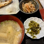 かちや - 小鉢と味噌汁