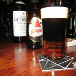 バー・バーンズ - ビール２種をグラデーションで。