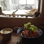 サーカス - 茹で鶏載せご飯
