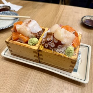 鉄板ホルモン 五の五_0