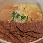 鶏めしと肉うどん とみ - 黒毛和牛うどん