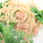 カロローゾ - 静岡の桜エビとキャベツのペペロンチーノ 踊るうつぼかつお節がけスパゲティ '15 3月上旬