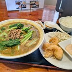 四川料理 金峰閣 - 担々麺セット
