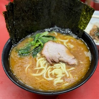 ラーメン 杉田家_0