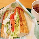 サブウェイ - 料理写真:サラダチキンサンドとアイスティー