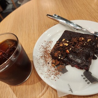 FENDER CAFE_0