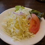 ビストロミカサ - ビーフシチュー(1600円) サラダ
