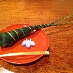 一保堂茶舗 喫茶室 嘉木 - 2015年4月　亀廣脇製　粽（ちまき）