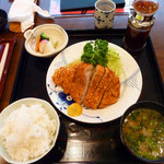 玄蕎麦 もち月 - ロースカツ定食（１，４００円）