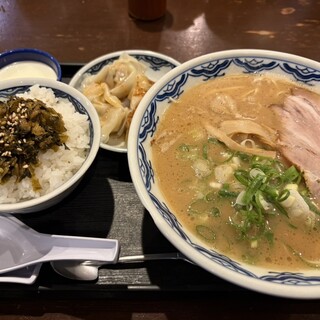博多麺房 赤のれん_1
