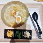 牛角 焼肉食堂 - 料理写真:冷麺 858円