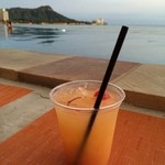 The Edge of Waikiki - ダイヤモンドヘッドとウェルカムカクテル