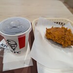 ケンタッキーフライドチキン - レッドホットチキンとアイスコーヒーS