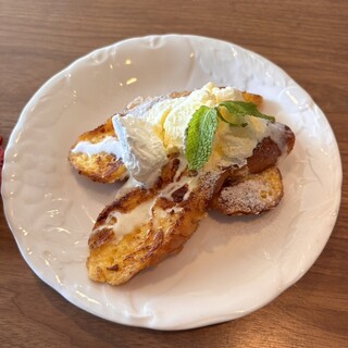 Patisserie cafe Gad_1