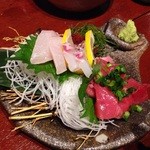 Sanzou - お造り たぶん鯛はサービスです