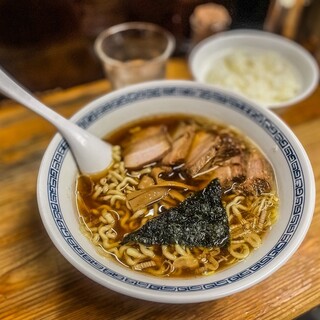 中華そば つけ麺 甲斐 - 料理写真:チャーシュー麺1000円とライス150円です。