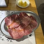 焼肉食堂 かど家    - 