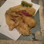 炙りと旬菜 旨い酒 ひで - キスとエビの天ぷら。