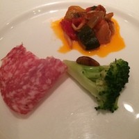 グラナータ TBS店 - オードブルの3種盛り(ブロッコリー/生ハム？/ラタトゥユ)