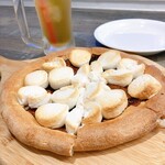 ぴざどき - 料理写真:チョコピザ＆ジャスミン茶