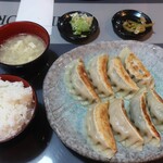 八鮮大連餃子 - ・「焼き餃子四種盛り合わせ(¥850)」