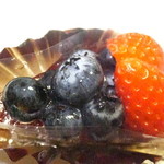 手作りケーキ シャモニー - ベリーのタルト　３６０円　【　２０１５年４月　】