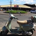 Giddiup - 場所はサウスメルボルンマーケット前のこのラウンドアバウトからすぐ