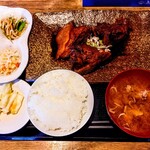 鶴亀食堂 - メカジキのカマ煮定食