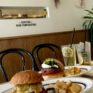 口コミ一覧 : THE CHEESE BURGER （ザチーズバーガー） - 新潟